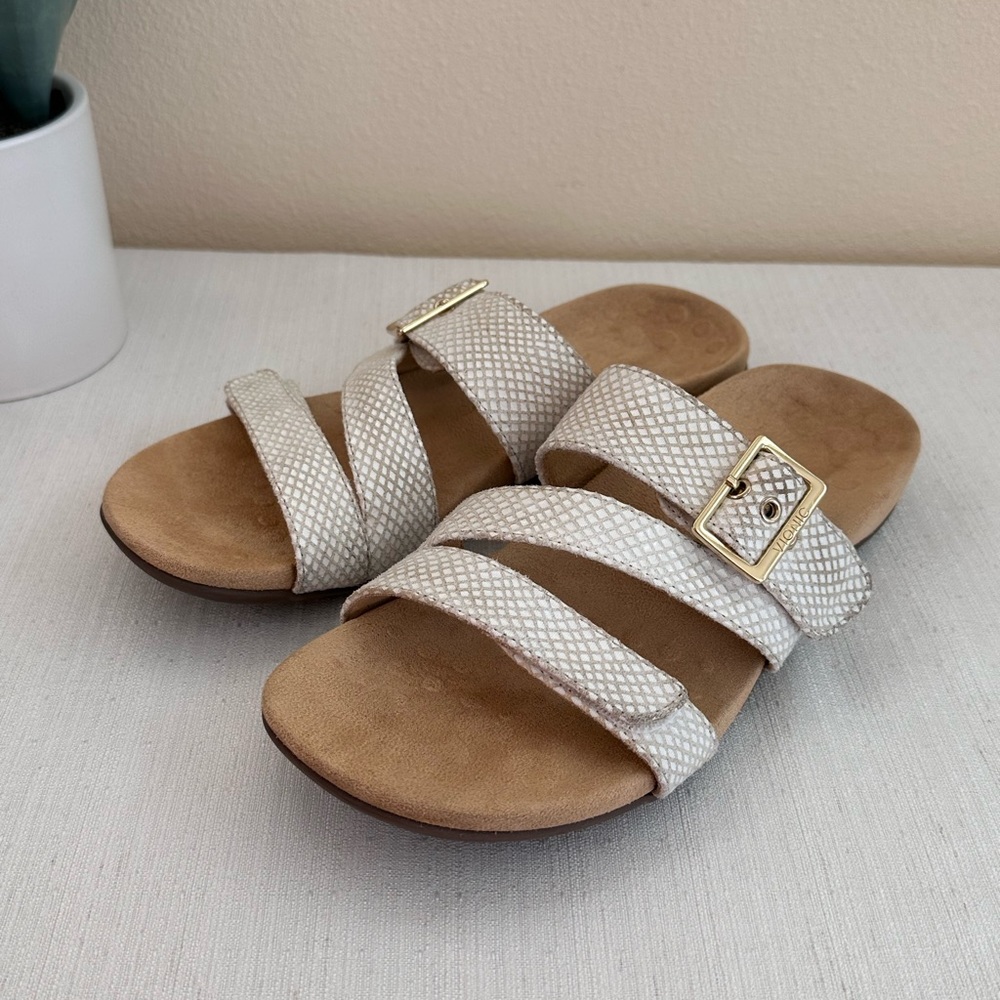 Vionic Skylar White Leather Snake Skin Texture Buckle Orthotic Sandals Womens 9* - Picture 3 of 15